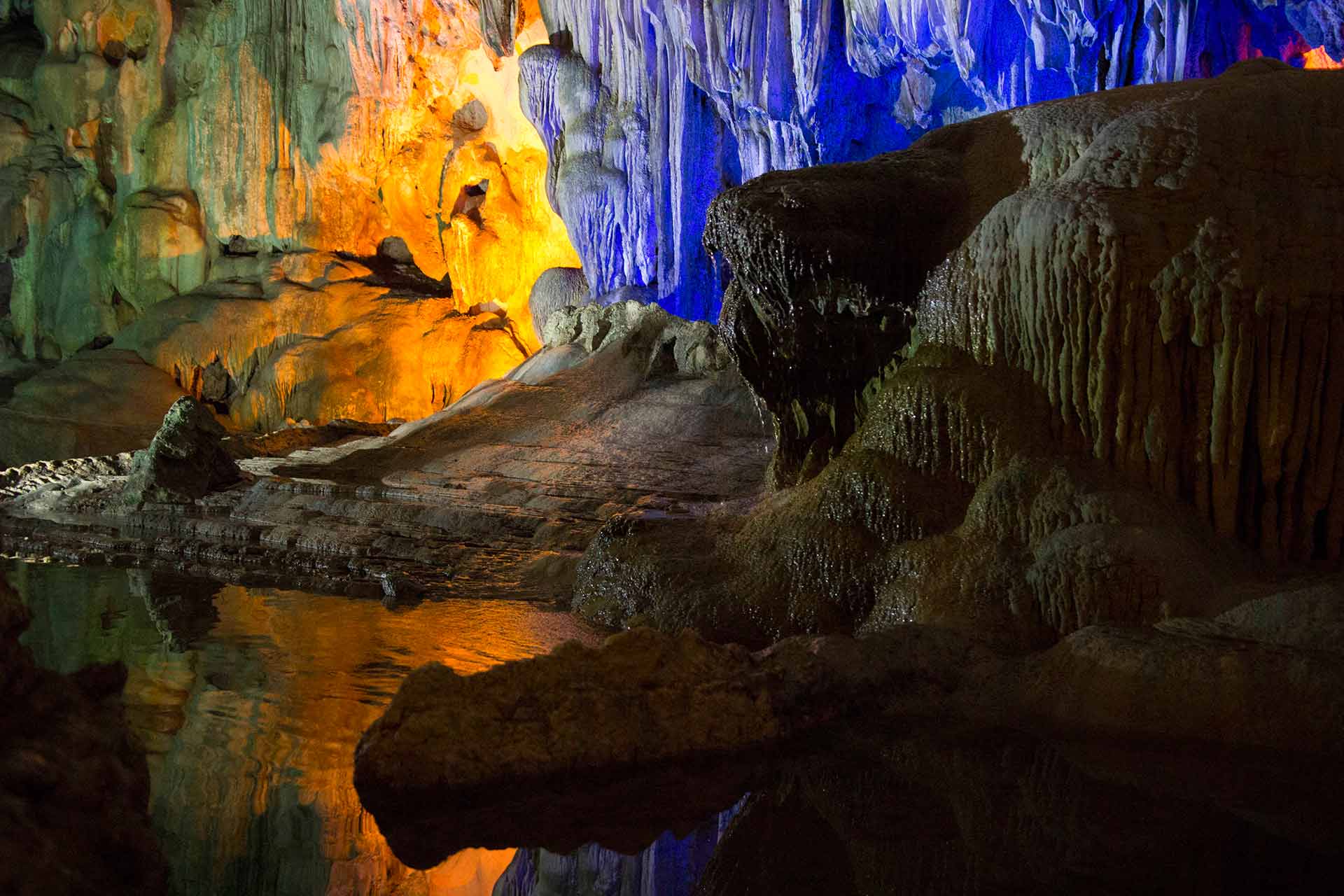 Thien Cung Cave