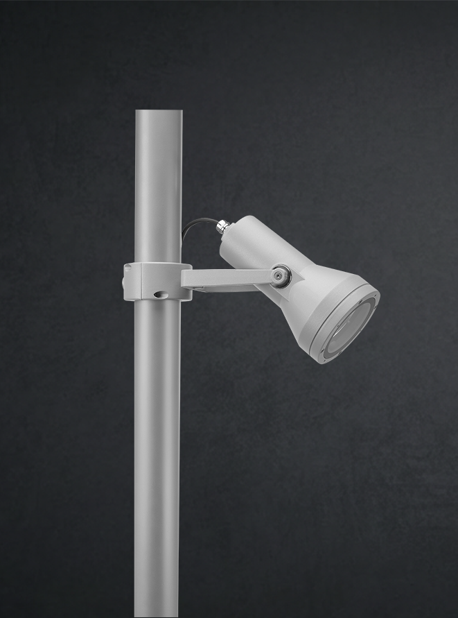 SINGLE FLASH POLE MEDIUM