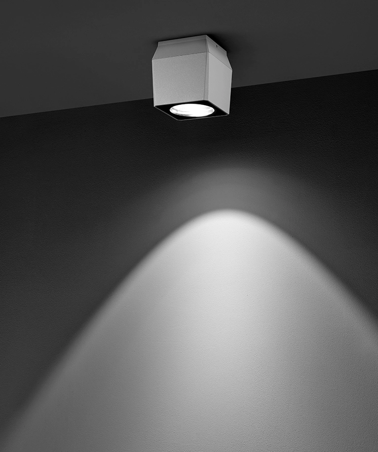 QUBO MEDIUM COB DOWNLIGHT